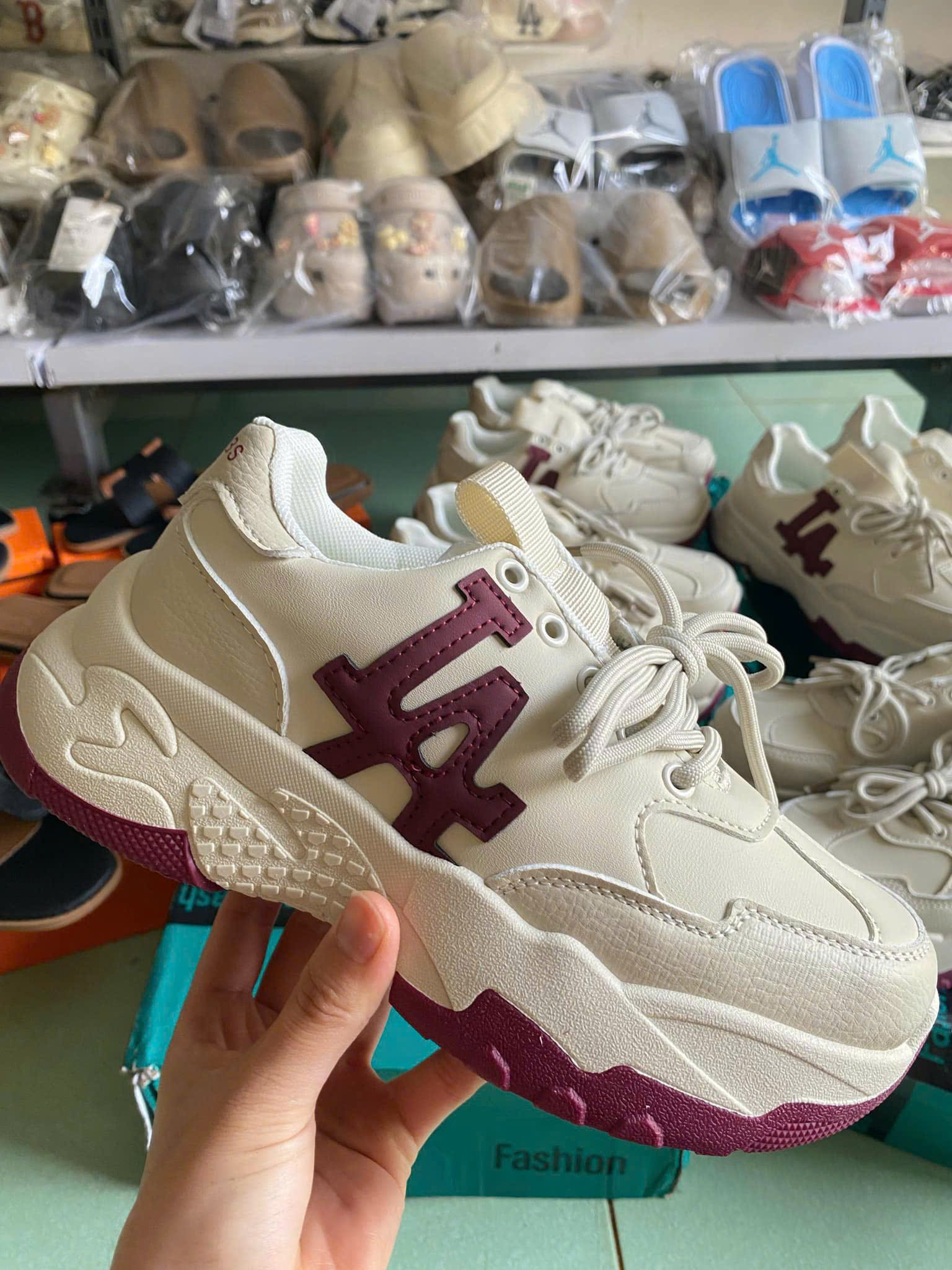 Bata Nữ LA - Ảnh 4