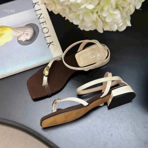 Sandal xỏ khoen xinh gót 2 f