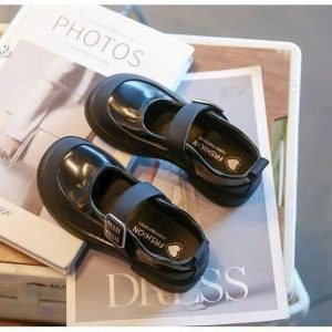 Búp bê bé êm ái,tiện lợi xinh xinh,fullbox xịn xò.