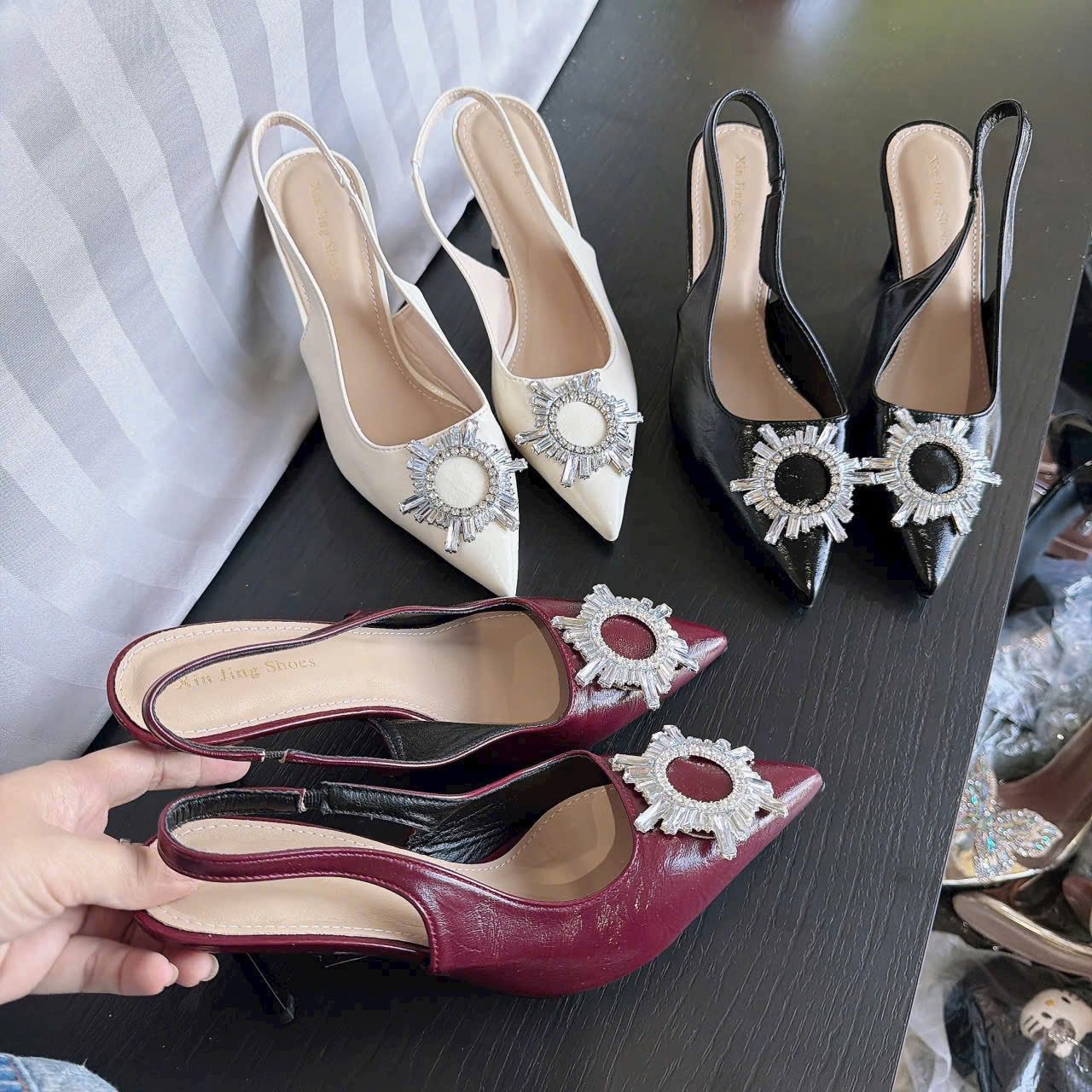 Gót khoá đá Size 35/39 Gót cao 7cm Chất da mềm êm