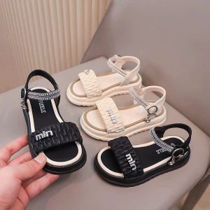 Sandal cho bé gái