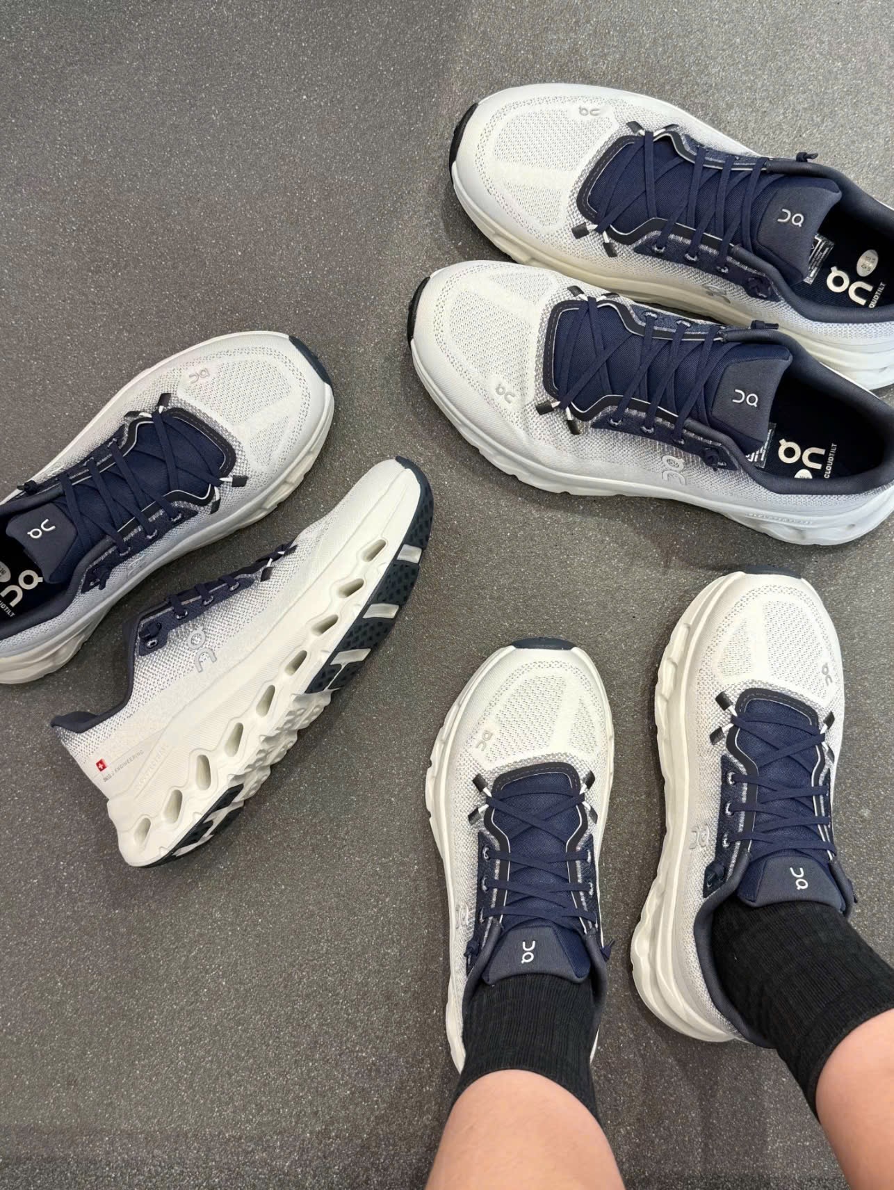 On Cloud running trắng navy Likeauth - Ảnh 7